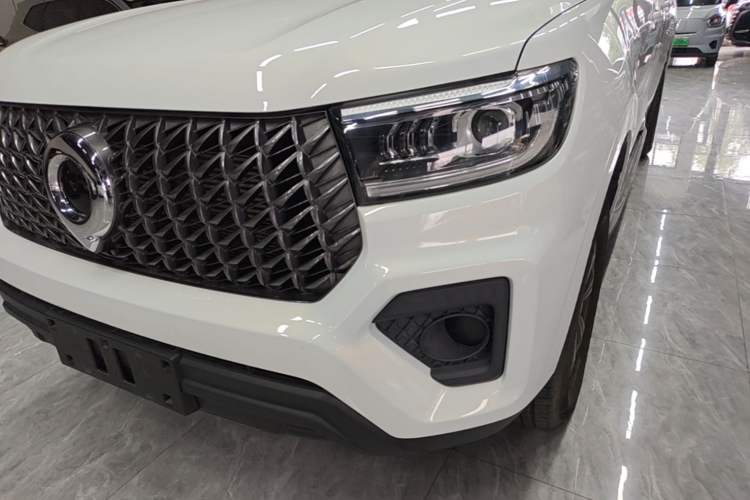 Used Great Wall Poer 2023 2.0T Commercial Version Automatic Gasoline Two-Wheel Drive Elite Trim with Long Bed – GW4C20B Left Front Headlight