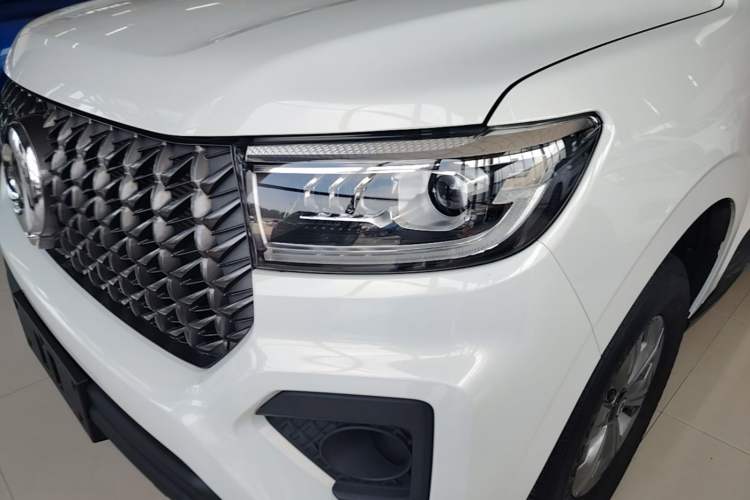 Used Great Wall Poer 2023 2.0T Commercial Version Automatic Gasoline Two-Wheel Drive Elite Trim with Long Bed – GW4C20B Left Front Headlight