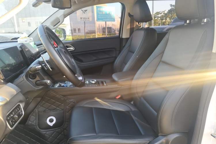 Used Great Wall Poer 2023 2.0T Passenger Version Automatic Gasoline Two-Wheel Drive Comfort Trim – GW4C20B Left Front Seat