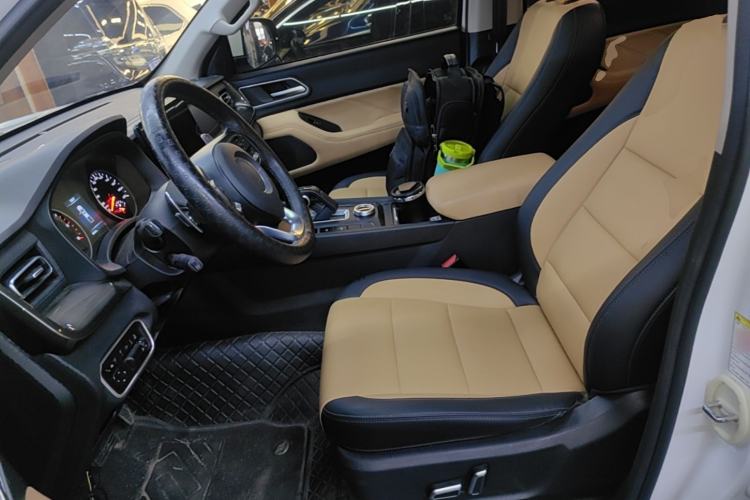 Used Great Wall Poer 2023 2.0T Commercial Version Automatic Diesel 4x4 Navigation Type Long Bed GW4D20M Left Front Seat