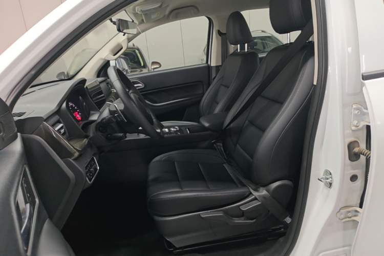 Used Great Wall Poer 2023 2.0T Commercial Version Automatic Gasoline Two-Wheel Drive Elite Trim with Long Bed – GW4C20B Left Front Seat