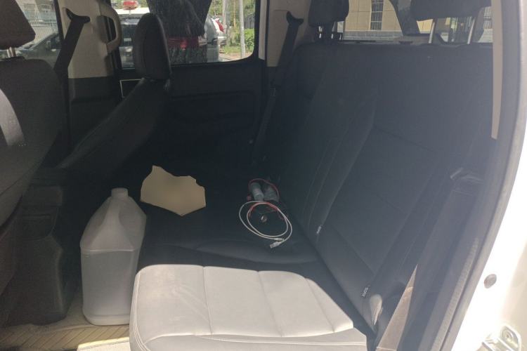 Used Great Wall Poer 2023 2.0T Commercial Version Manual Diesel 4x4 Elite Long-Box GW4D20M Left Rear Seat