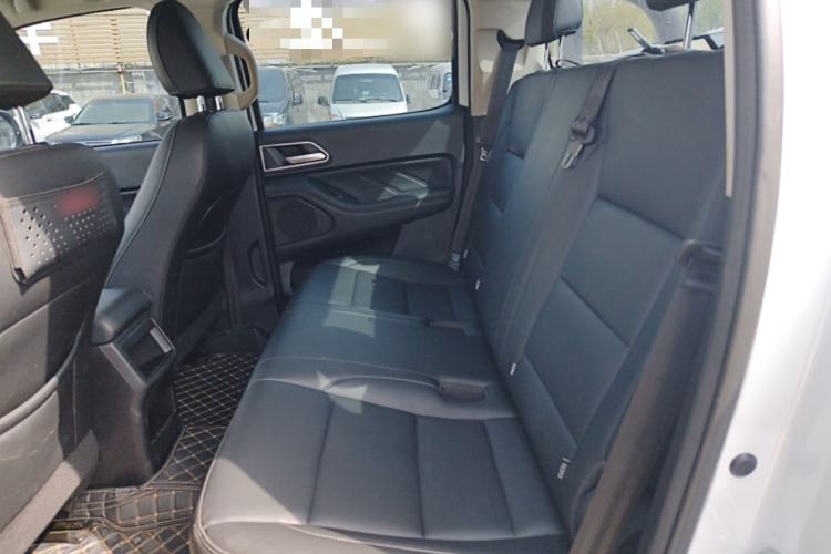 Used Great Wall Poer 2023 2.0T Commercial Version Automatic Diesel 4x4 Elite Long-Box GW4D20M Left Rear Seat