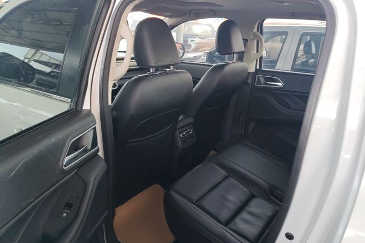 Used Great Wall Poer 2023 2.0T Passenger Version Automatic Diesel 4x4 Comfort Trim – GW4D20M Left Rear Seat