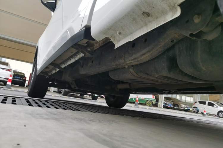 Used Great Wall Poer 2023 2.0T Commercial Version Automatic Diesel Two-Wheel Drive Elite Trim with Long Bed – GW4D20M Left Side Sill