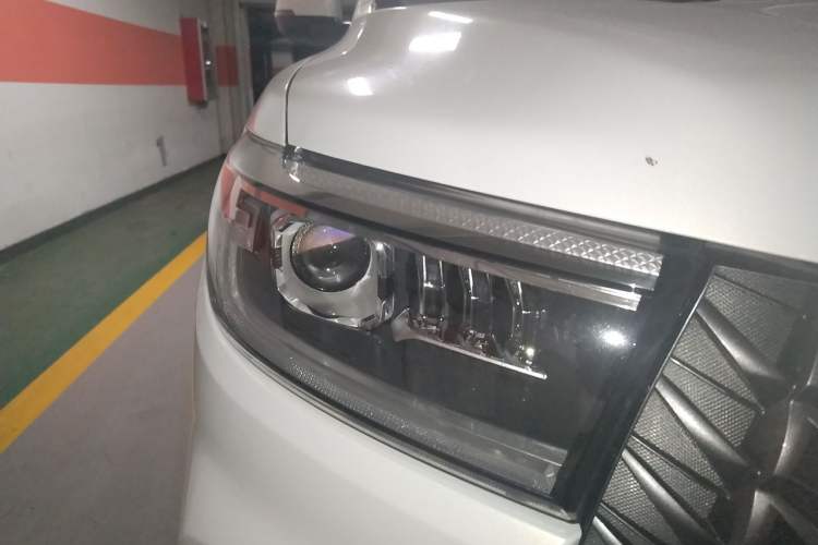Used Great Wall Poer 2023 2.0T Commercial Version Automatic Diesel 4x4 Elite Long-Box GW4D20M Right Front Headlight