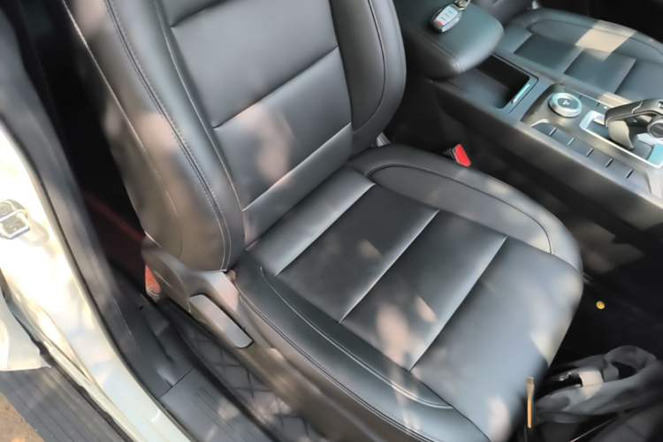 Used Great Wall Poer 2023 2.0T Commercial Version Automatic Gasoline 4x4 Elite Long-Box GW4C20B Right Front Seat