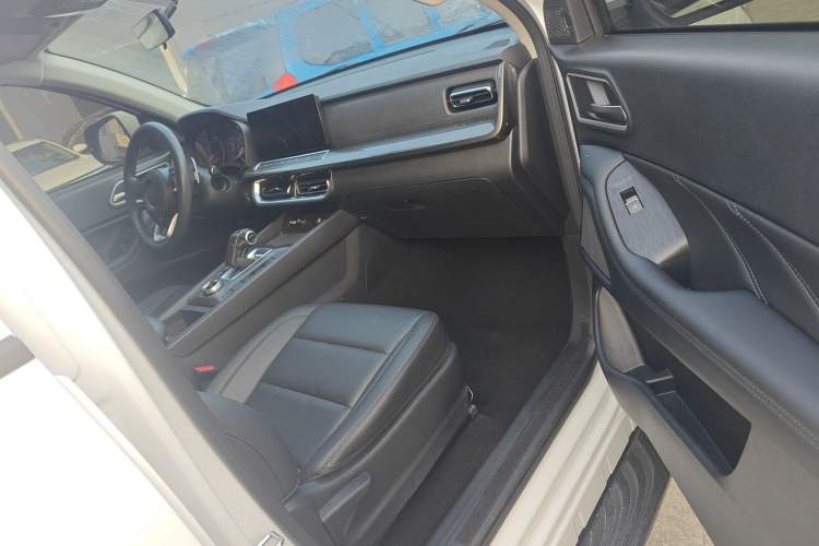 Used Great Wall Poer 2023 2.0T Commercial Version Automatic Diesel 4x4 Elite Long-Box GW4D20M Right Front Seat