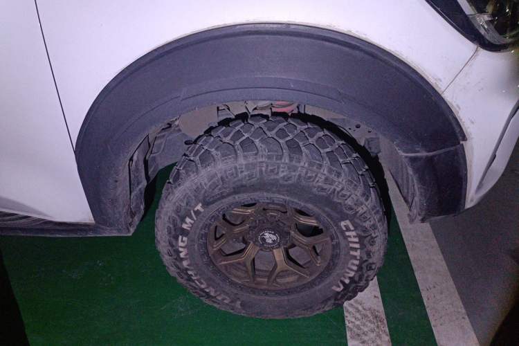 Used Great Wall Poer 2023 2.0T Commercial Version Automatic Diesel 4x4 Elite Long-Box GW4D20M Right Front Wheel Hub