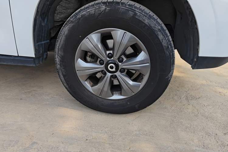 Used Great Wall Poer 2023 2.0T Commercial Version Automatic Diesel Two-Wheel Drive Elite Trim with Long Bed – GW4D20M Right Front Wheel Hub
