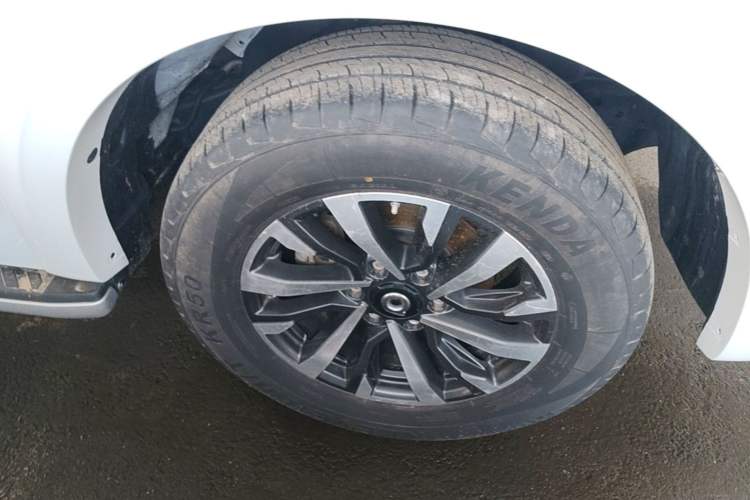 Used Great Wall Poer 2023 2.0T Passenger Version Automatic Diesel 4x4 Comfort Trim – GW4D20M Right Front Wheel Hub