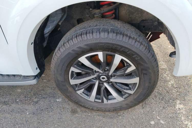 Used Great Wall Poer 2023 2.0T Passenger Version Automatic Diesel 4x4 Comfort Trim – GW4D20M Right Front Wheel Hub