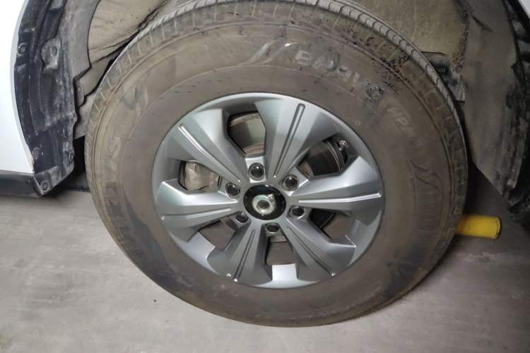 Used Great Wall Poer 2023 2.0T Commercial Version Automatic Gasoline Two-Wheel Drive Elite Trim with Long Bed – GW4C20B Right Front Wheel Hub