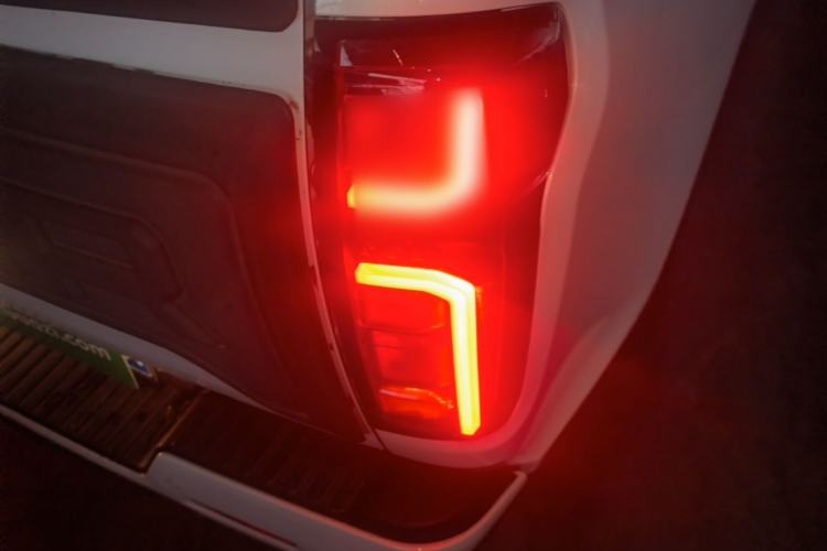 Used Great Wall Poer 2023 2.0T Commercial Version Automatic Diesel Two-Wheel Drive Elite Trim with Long Bed – GW4D20M Right Rear Taillight