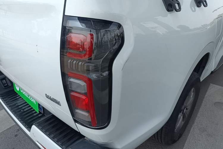 Used Great Wall Poer 2023 2.0T Commercial Version Automatic Diesel Two-Wheel Drive Elite Trim with Long Bed – GW4D20M Right Rear Taillight