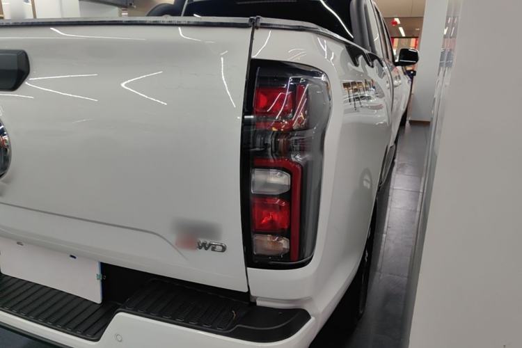 Used Great Wall Poer 2023 2.0T Commercial Version Automatic Gasoline 4x4 Elite Long-Box GW4C20B Right Rear Taillight