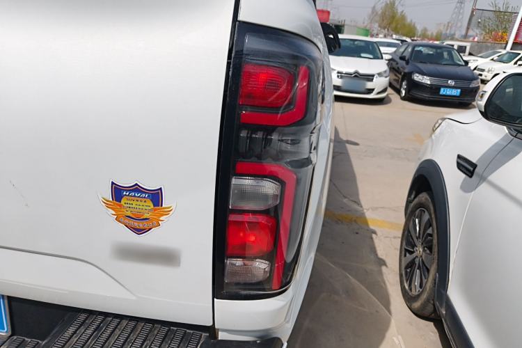 Used Great Wall Poer 2023 2.0T Commercial Version Automatic Diesel 4x4 Elite Long-Box GW4D20M Right Rear Taillight