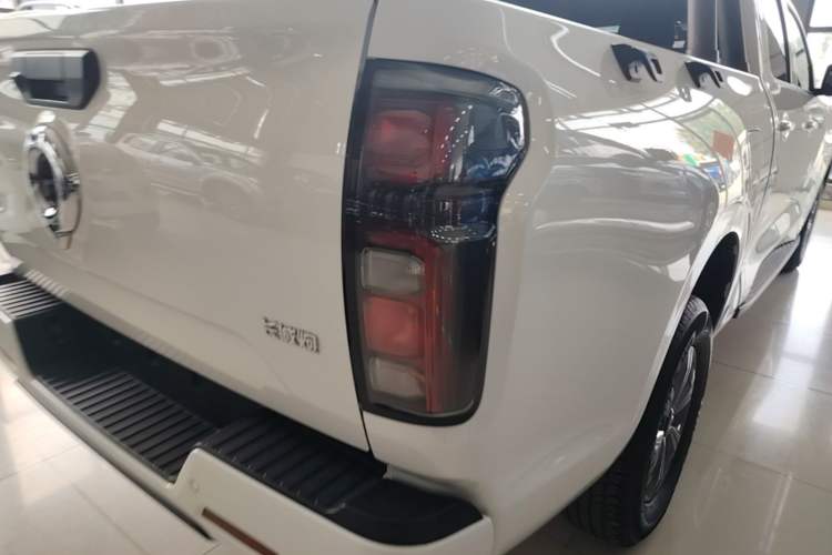 Used Great Wall Poer 2023 2.0T Commercial Version Automatic Gasoline Two-Wheel Drive Elite Trim with Long Bed – GW4C20B Right Rear Taillight