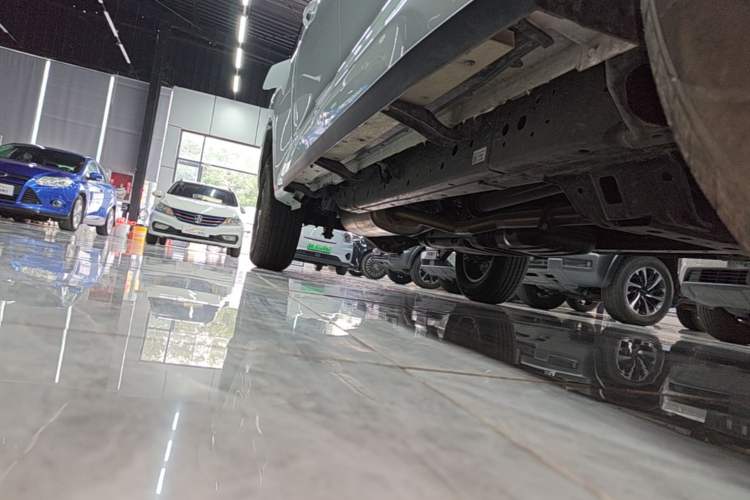 Used Great Wall Poer 2023 2.0T Commercial Version Automatic Gasoline Two-Wheel Drive Elite Trim with Long Bed – GW4C20B Right Side Sill