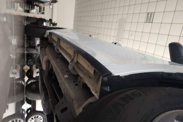 Used Great Wall Poer 2023 2.0T Commercial Version Automatic Gasoline Two-Wheel Drive Elite Trim with Long Bed – GW4C20B Right Side Sill