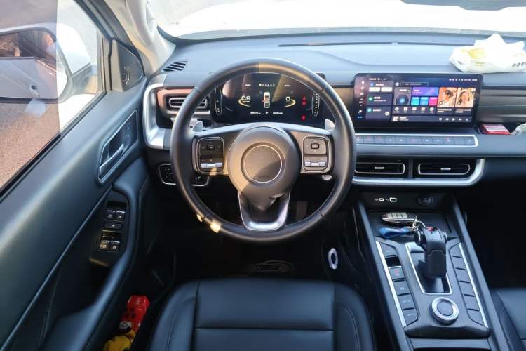 Used Great Wall Poer 2023 2.0T Passenger Version Automatic Gasoline Two-Wheel Drive Comfort Trim – GW4C20B Steering Wheel