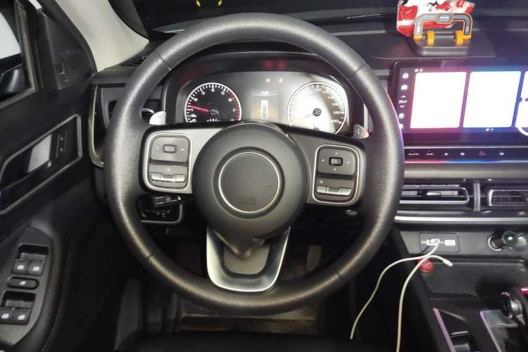 Used Great Wall Poer 2023 2.0T Commercial Version Automatic Gasoline Two-Wheel Drive Elite Trim with Long Bed – GW4C20B Steering Wheel