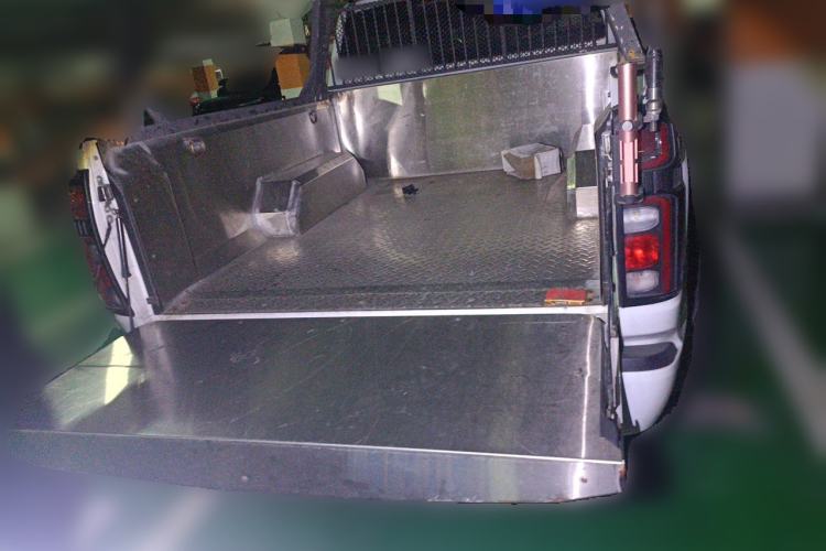 Used Great Wall Poer 2023 2.0T Commercial Version Automatic Diesel 4x4 Elite Long-Box GW4D20M Trunk