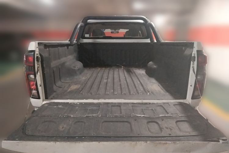 Used Great Wall Poer 2023 2.0T Commercial Version Automatic Diesel 4x4 Elite Long-Box GW4D20M Trunk