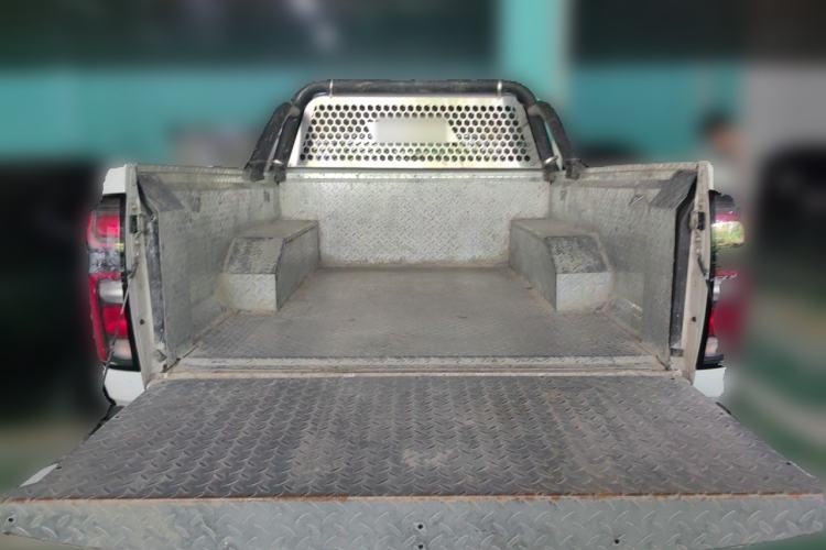 Used Great Wall Poer 2023 2.0T Commercial Version Automatic Gasoline Two-Wheel Drive Elite Trim with Long Bed – GW4C20B Trunk