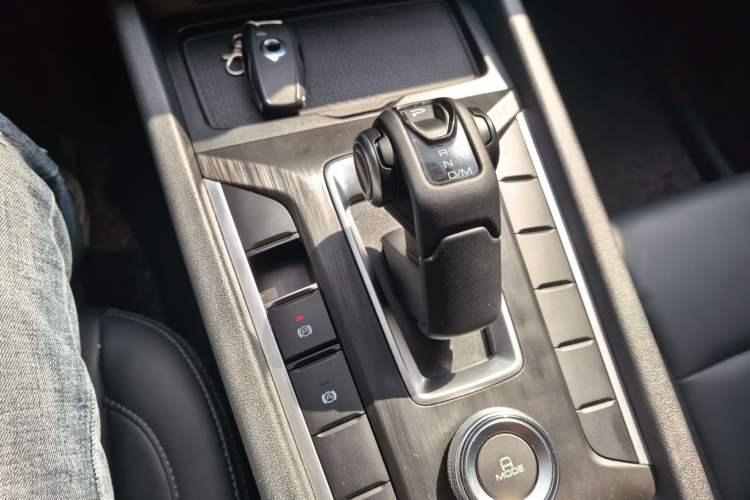 Used Great Wall Poer 2023 2.0T Commercial Version Automatic Gasoline 4x4 Elite Long-Box GW4C20B Gear Lever