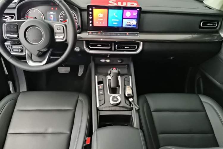 Used Great Wall Poer 2024 2.4T Commercial Version Automatic Diesel Two-Wheel Drive Elite Edition Audio And AC Panel