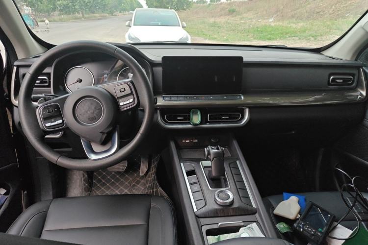 Used Great Wall Poer 2024 2.4T Commercial Version Automatic Diesel Two-Wheel Drive Elite Edition Center Console