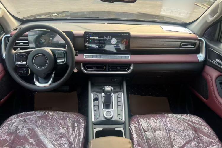 Used Great Wall Poer 2024 2.4T Off-Road Edition Automatic Diesel 4x4 Advanced Version Center Console