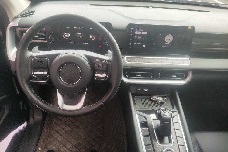Used Great Wall Poer 2024 2.4T Passenger Version Automatic Diesel 4x4 Comfort Trim Center Console
