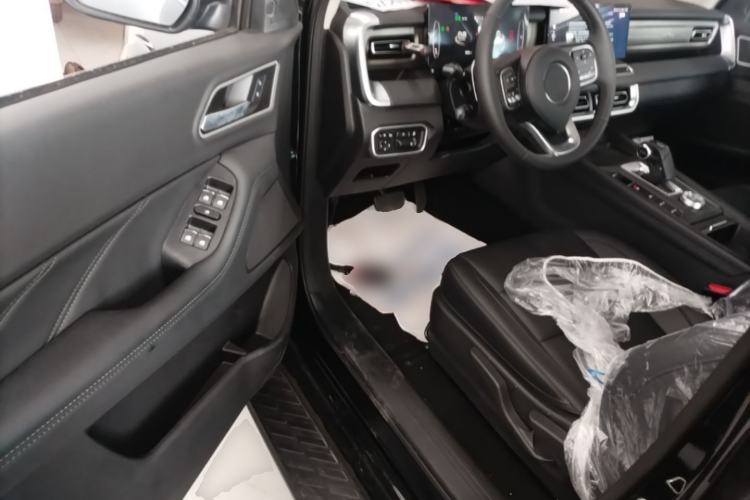 Used Great Wall Poer 2024 2.4T Passenger Version Automatic Diesel Two-Wheel Drive Comfort Edition Driver Seat