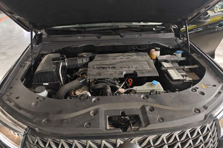 Used Great Wall Poer 2024 2.4T Commercial Version Automatic Diesel 4x4 Elite Edition Engine Bay