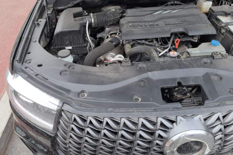 Used Great Wall Poer 2024 2.4T Commercial Version Automatic Diesel 4x4 Elite Edition Engine Bay Right