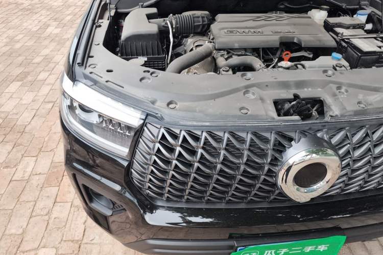 Used Great Wall Poer 2024 2.4T Commercial Version Automatic Diesel 4x4 Elite Edition Engine Bay Right
