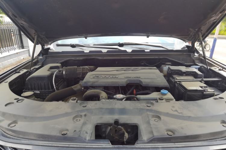 Used Great Wall Poer 2024 2.4T Commercial Version Automatic Diesel 4x4 Elite Edition Engine Bay