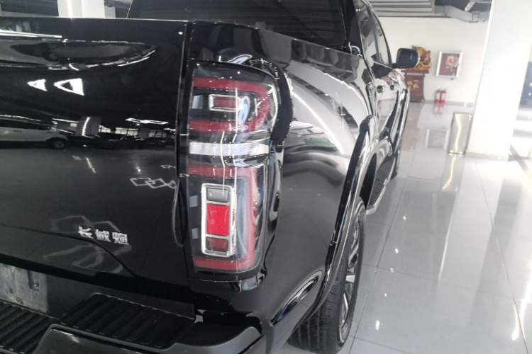 Used Great Wall Poer 2024 2.4T Passenger Version Automatic Diesel 4x4 Comfort Trim Exterior 3