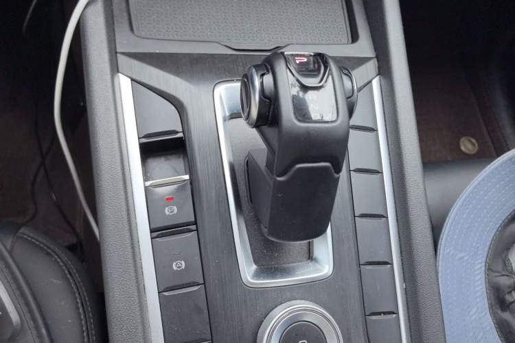 Used Great Wall Poer 2024 2.4T Commercial Version Automatic Diesel 4x4 Elite Edition Gear Lever