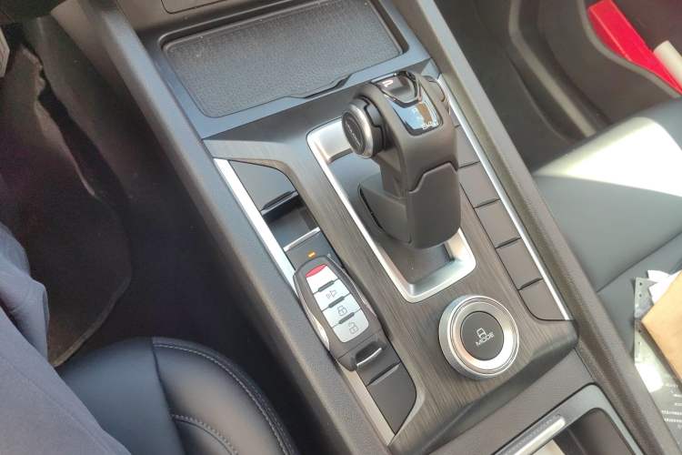 Used Great Wall Poer 2024 2.4T Commercial Version Automatic Diesel 4x4 Elite Edition Gear Lever