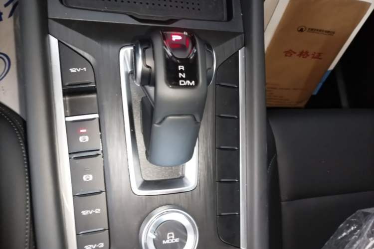 Used Great Wall Poer 2024 2.4T Passenger Version Automatic Diesel Two-Wheel Drive Comfort Edition Gear Lever