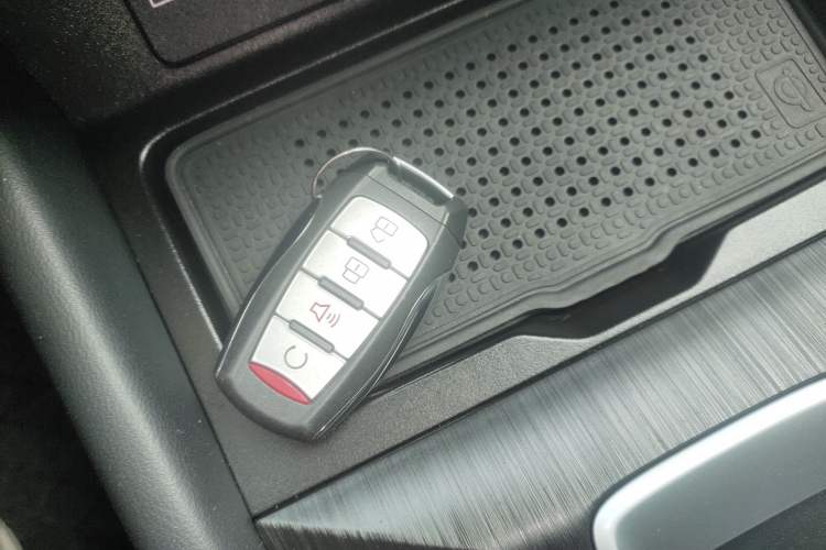 Used Great Wall Poer 2024 2.4T Passenger Version Automatic Diesel 4x4 Comfort Trim Interior 1