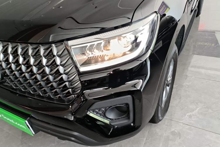 Used Great Wall Poer 2024 2.4T Commercial Version Automatic Diesel Two-Wheel Drive Elite Edition Left Front Headlight