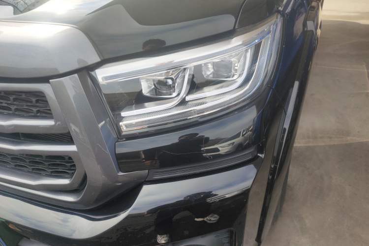 Used Great Wall Poer 2024 2.4T Passenger Version Automatic Diesel 4x4 Comfort Trim Left Front Headlight