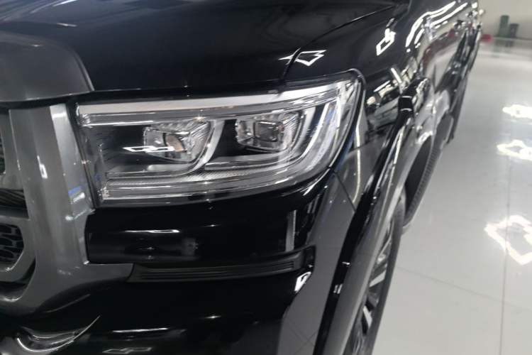 Used Great Wall Poer 2024 2.4T Passenger Version Automatic Diesel 4x4 Comfort Trim Left Front Headlight