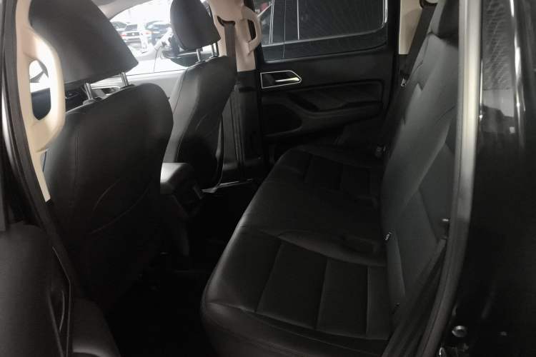 Used Great Wall Poer 2024 2.4T Commercial Version Automatic Diesel 4x4 Elite Edition Left Rear Seat