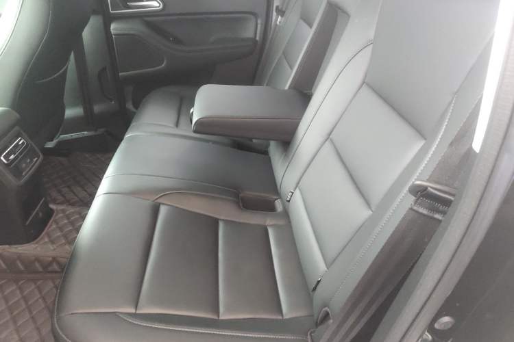 Used Great Wall Poer 2024 2.4T Passenger Version Automatic Diesel 4x4 Comfort Trim Left Rear Seat