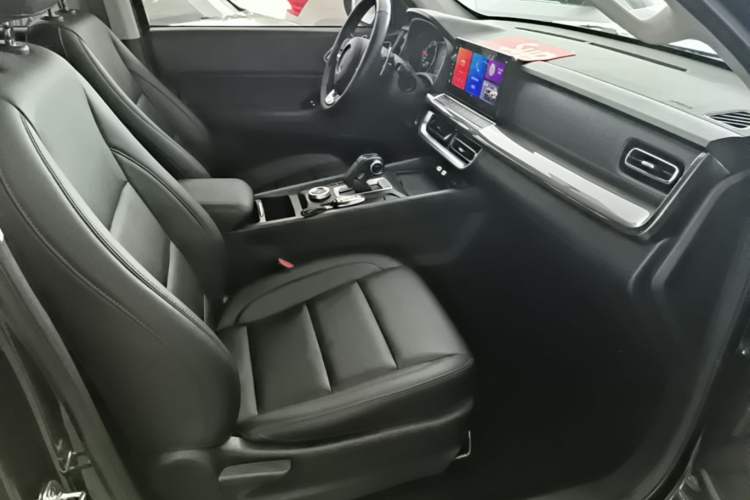Used Great Wall Poer 2024 2.4T Commercial Version Automatic Diesel Two-Wheel Drive Elite Edition Right Front Seat